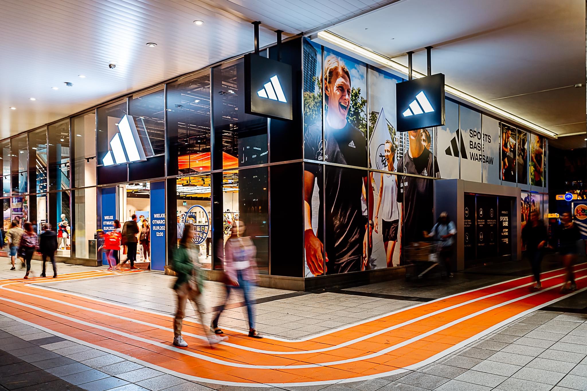 Jutro otwarcie adidas Warszawa. To największy sklep marki w Europie Środkowo-Wschodniej - Biegowe.pl wszystko o bieganiu