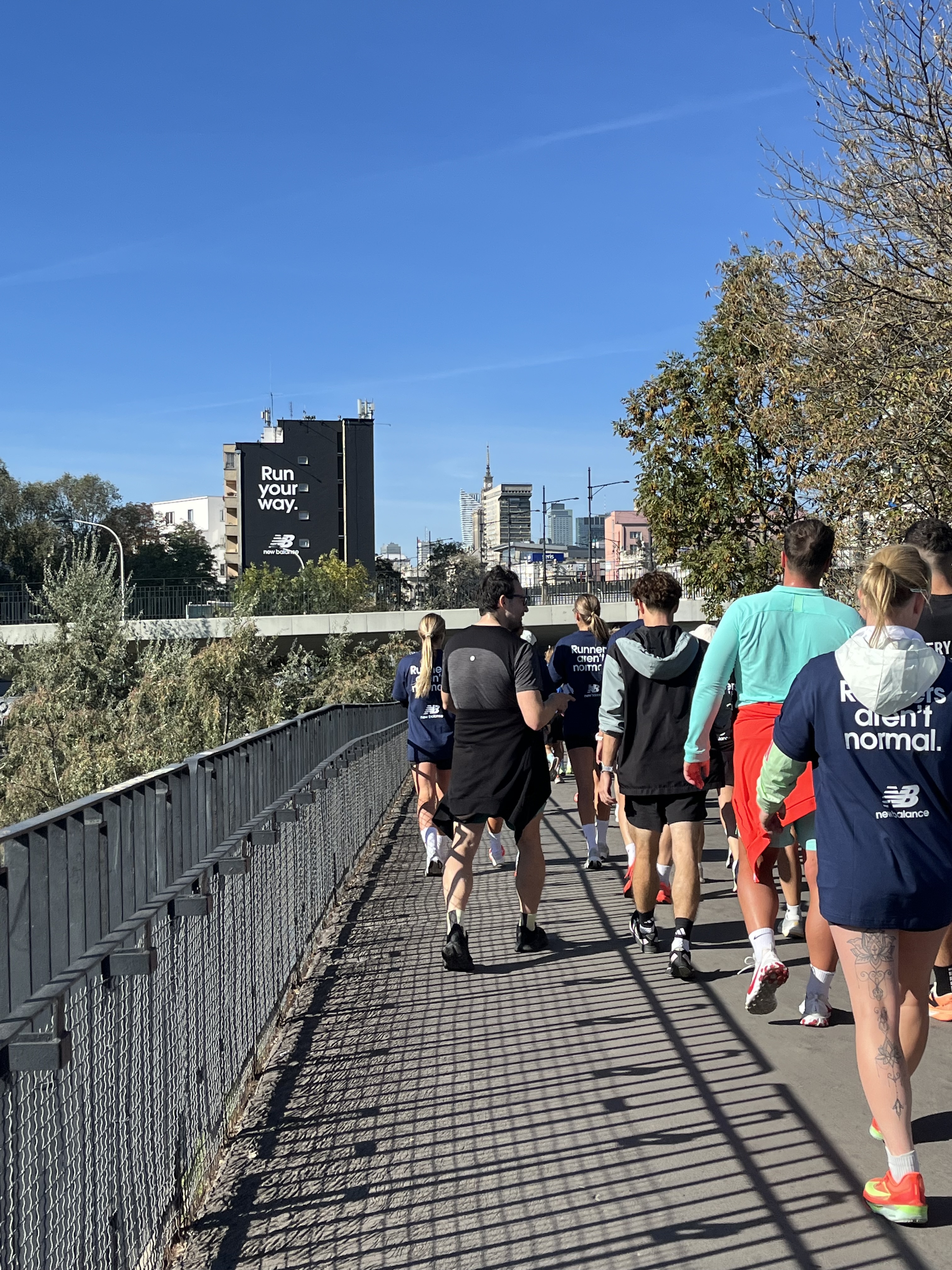 Shake Out Run z New Balance rozgrzał Warszawę przed maratonem [RELACJA]