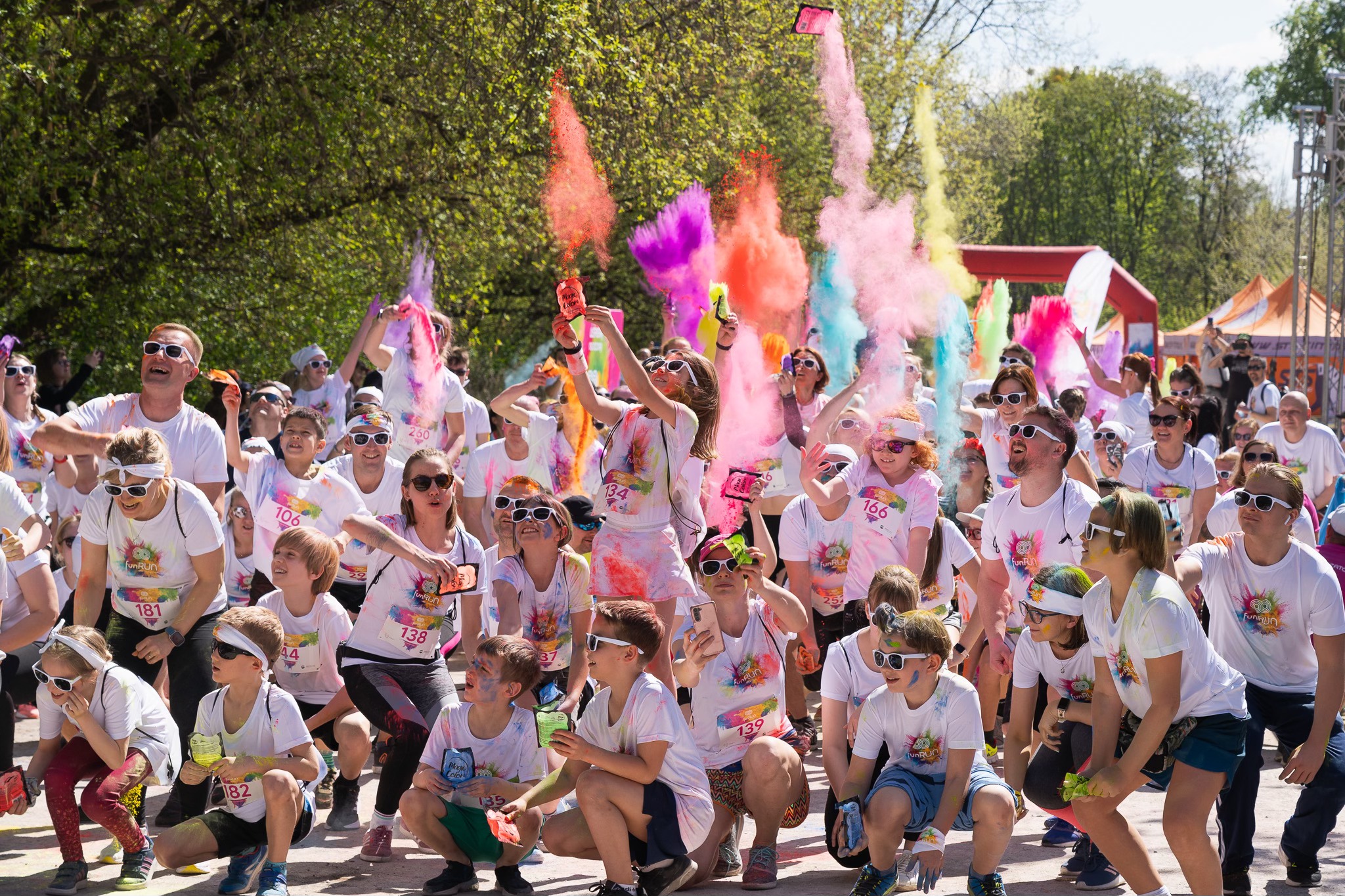 Warszawa znów rozbłyśnie kolorami. Fun Run w proszkach holi ruszył z zapisami