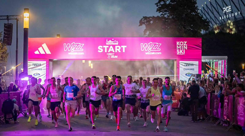Mocna elita Wizz Air Warsaw Praskiego Night Half Marathonu i Praskiej 5K Run