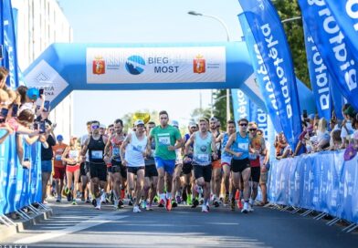 Bieg przez Most blisko rekordu. Ponad 900 osób na liście Bieg przez Most blisko rekordu. Ponad 900 osób na liście