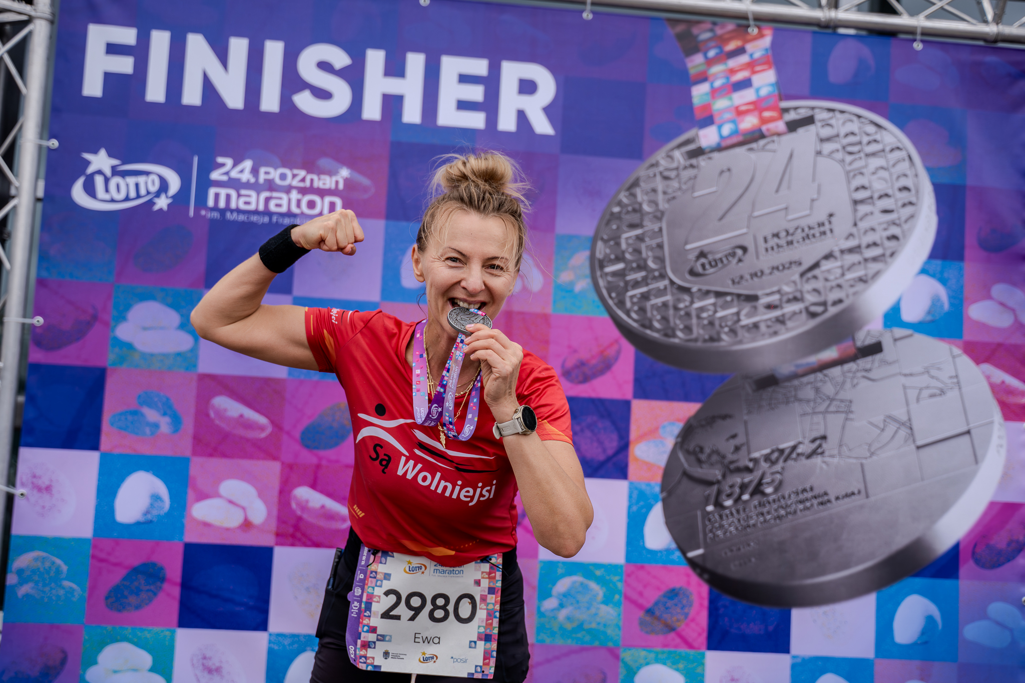 Poznań pokazał medal jubileuszowego maratonu. Nawiązuje do Czerwca ’56